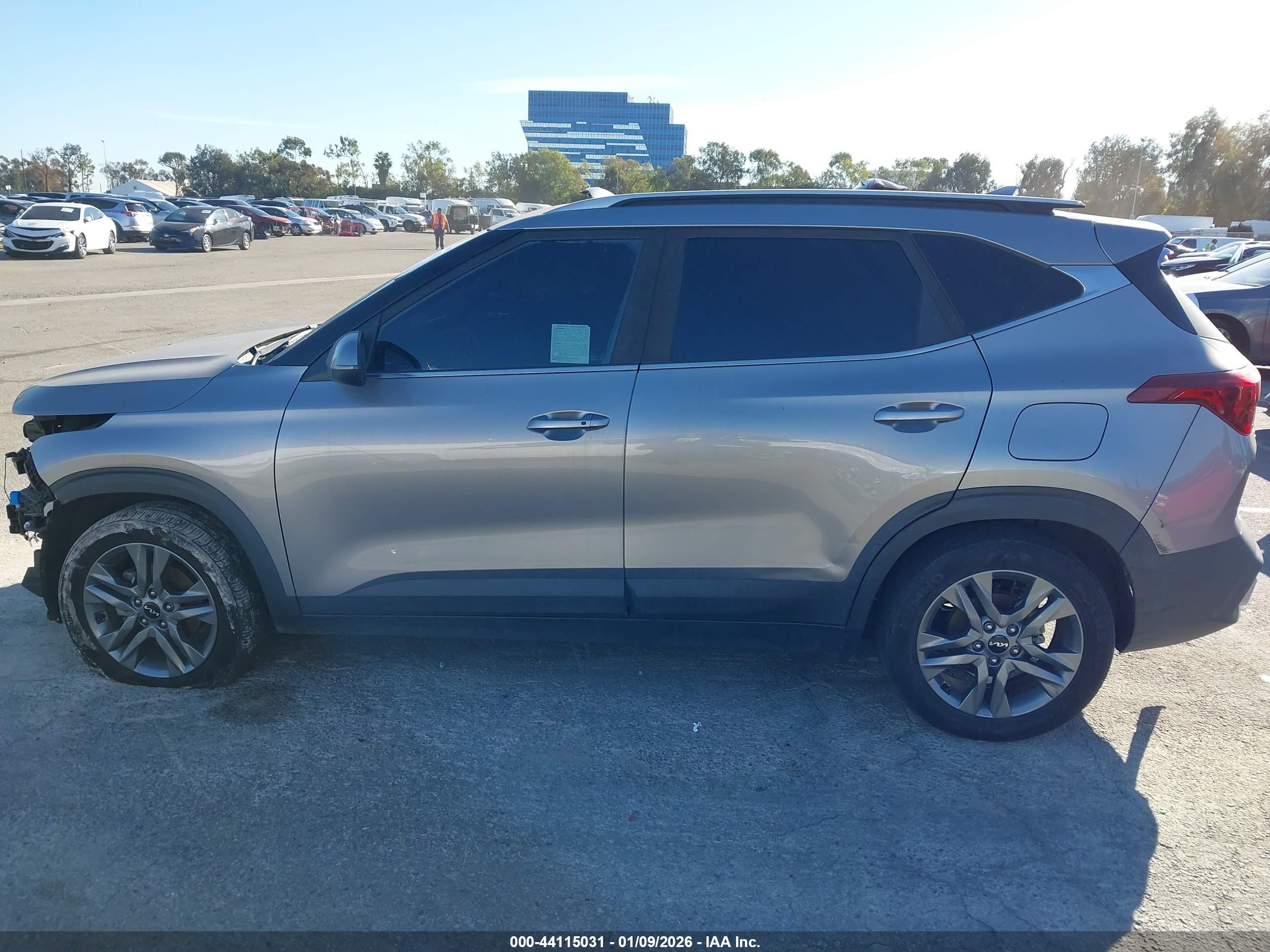 2022 KIA SELTOS S