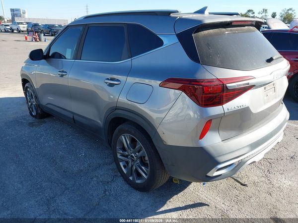 2022 KIA SELTOS S