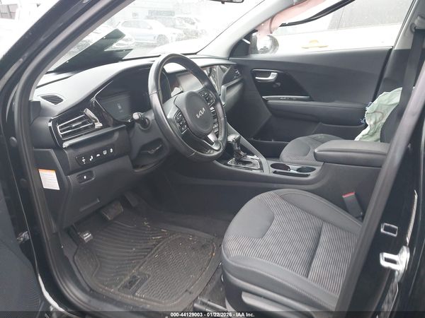 2022 KIA NIRO LXS