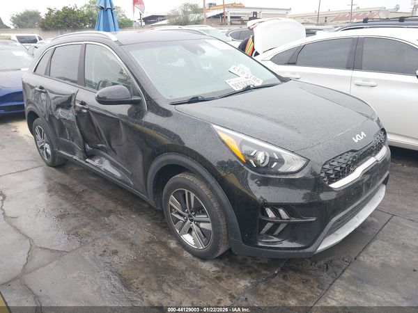 2022 KIA NIRO LXS