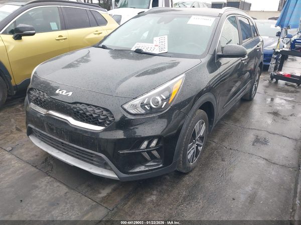 2022 KIA NIRO LXS