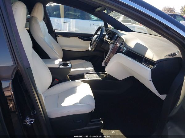 2020 TESLA MODEL X