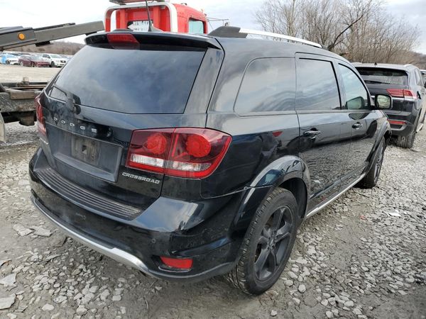 2020 DODGE JOURNEY Crossroad