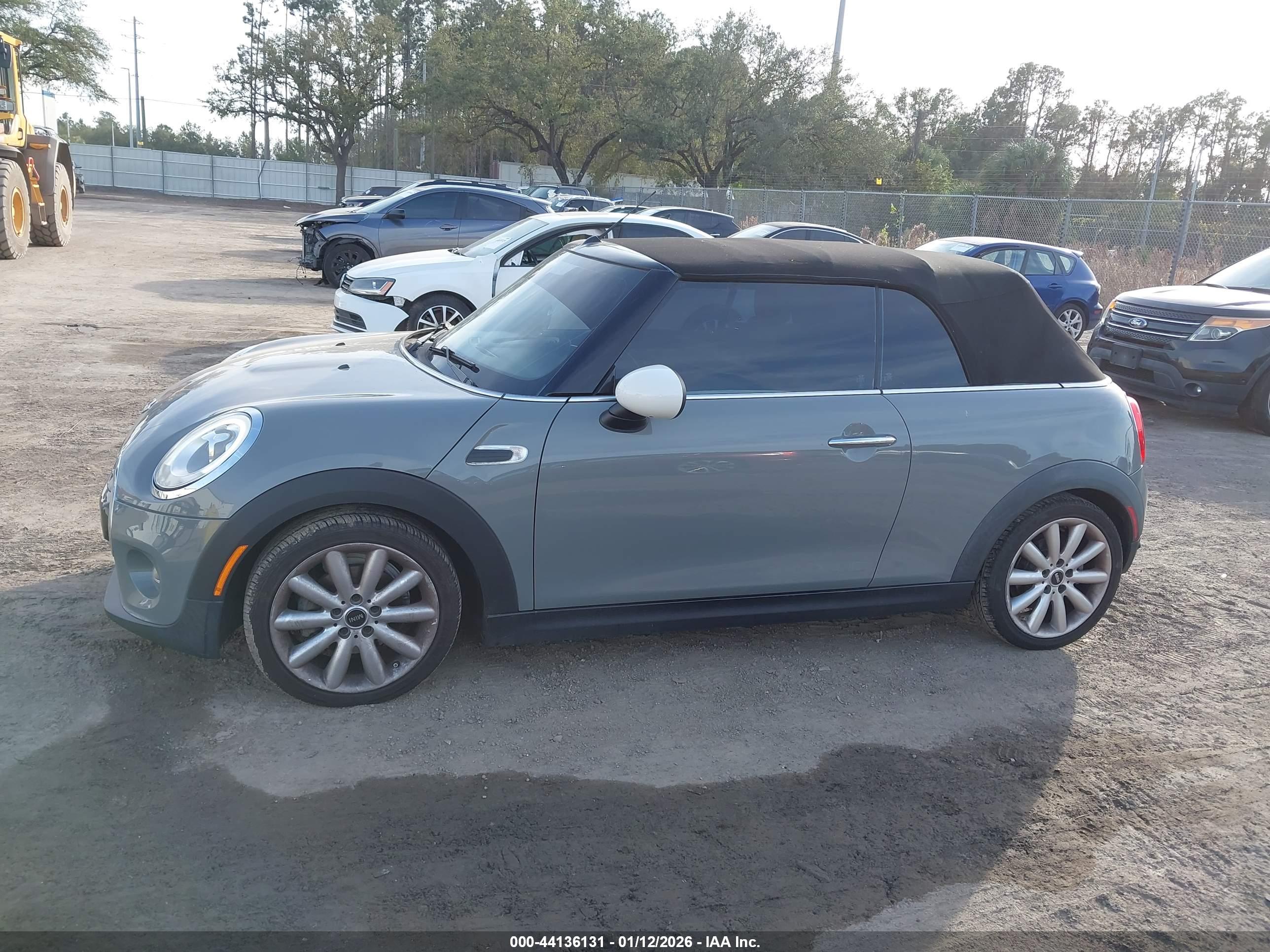 2017 MINI CONVERTIBLE COOPER