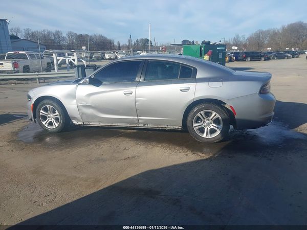 2015 DODGE CHARGER SE