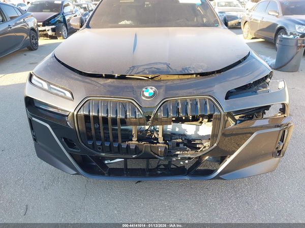 2025 BMW 740I