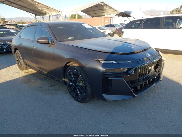 2025 BMW 740I