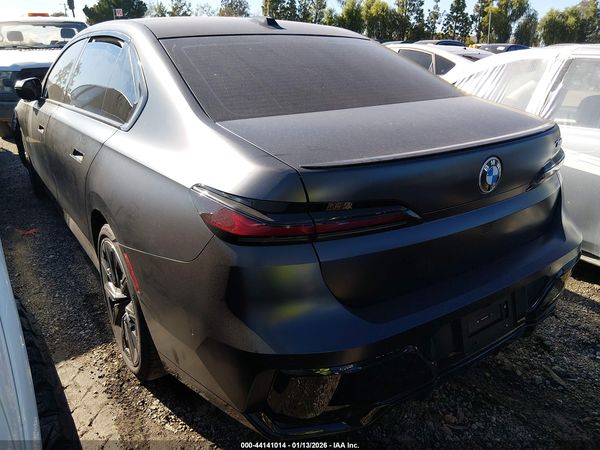 2025 BMW 740I