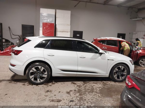 2021 AUDI E-TRON PREMIUM QUATTRO