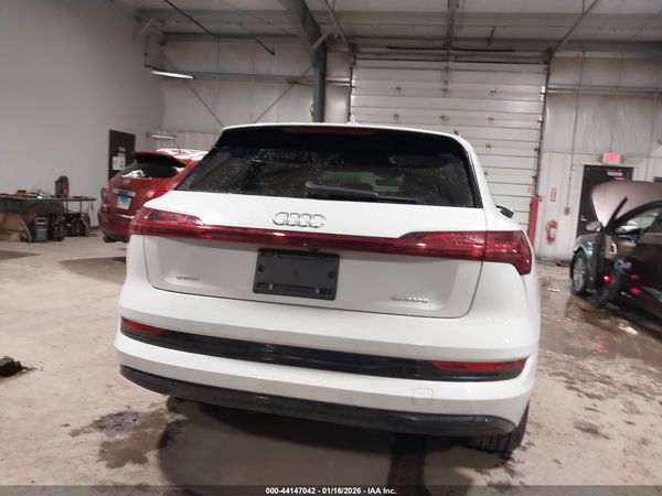 2021 AUDI E-TRON PREMIUM QUATTRO