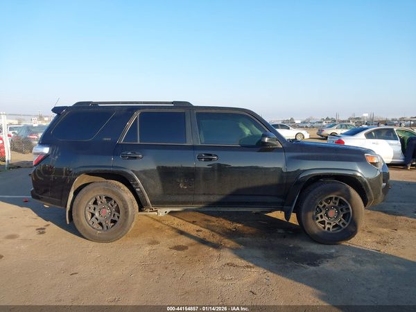 2019 TOYOTA 4RUNNER SR5