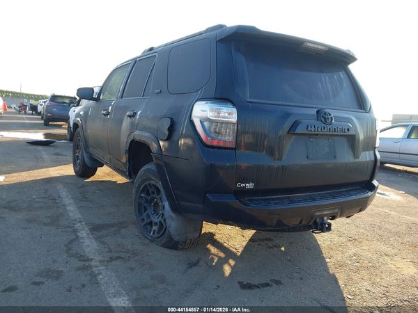2019 TOYOTA 4RUNNER SR5