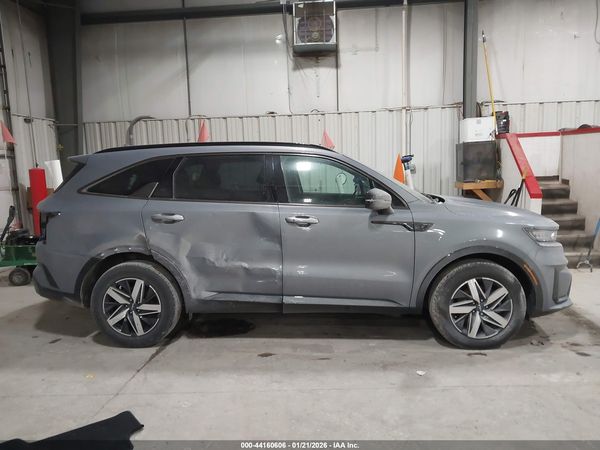 2023 KIA SORENTO S