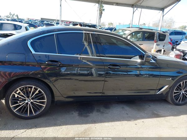 2022 BMW 530E