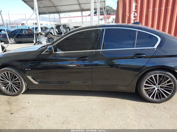 2022 BMW 530E