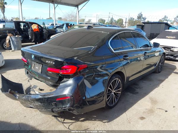 2022 BMW 530E