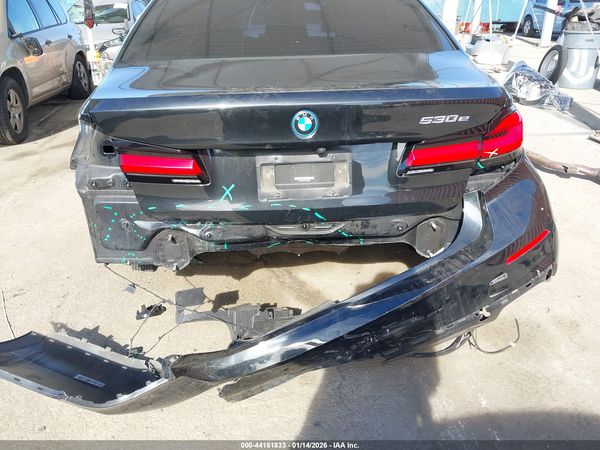 2022 BMW 530E
