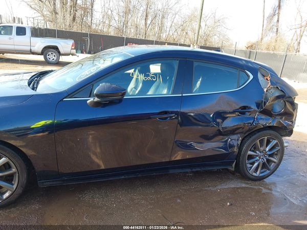 2019 MAZDA 3 PREFERRED