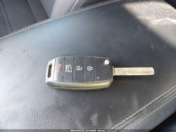 2016 KIA SORENTO 2.4L LX