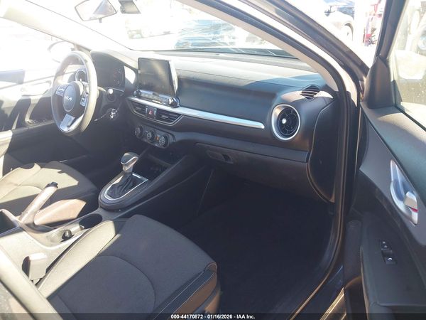 2024 KIA FORTE LXS