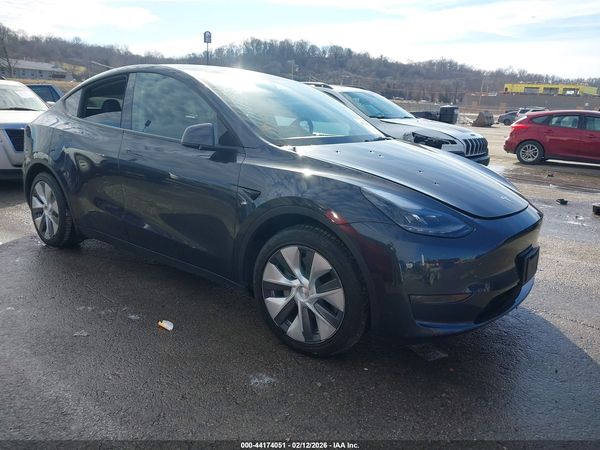 2024 TESLA MODEL Y RWD