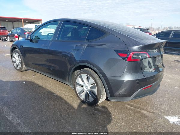 2024 TESLA MODEL Y RWD