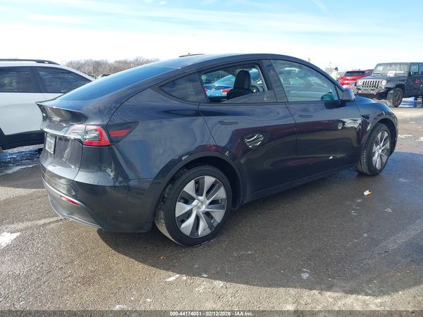 2024 TESLA MODEL Y RWD