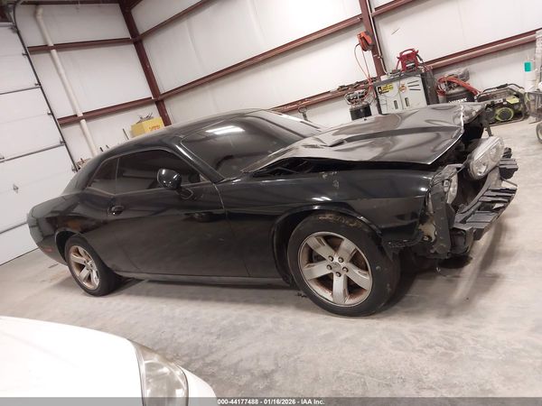 2013 DODGE CHALLENGER SXT