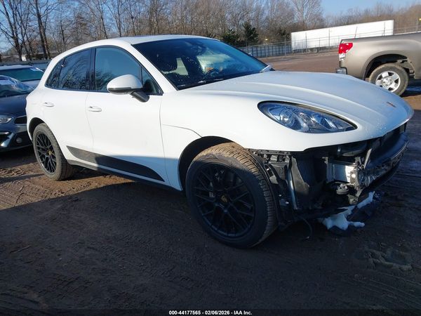 2018 PORSCHE MACAN S