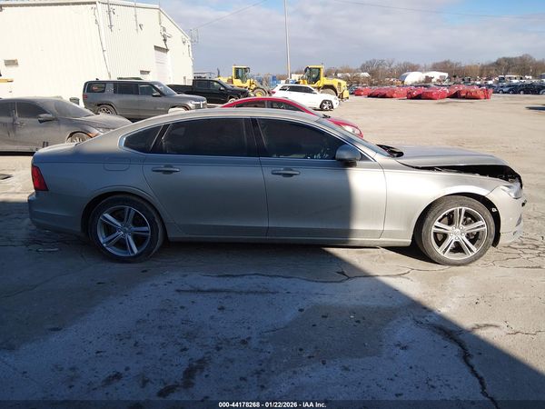 2018 VOLVO S90 T5 MOMENTUM