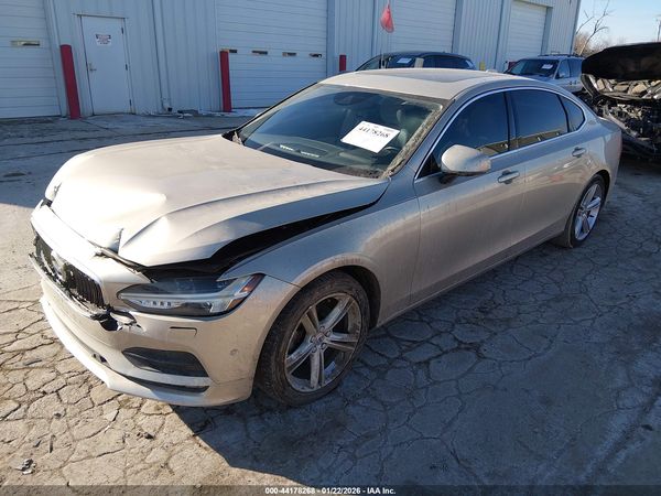 2018 VOLVO S90 T5 MOMENTUM