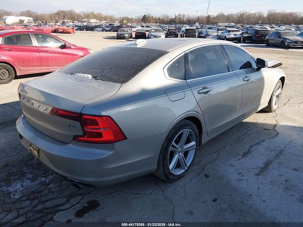 2018 VOLVO S90 T5 MOMENTUM