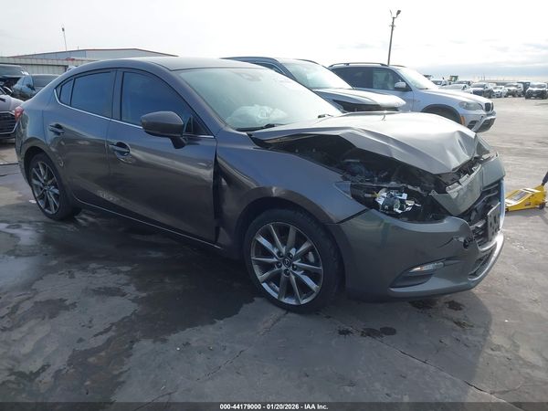 2018 MAZDA MAZDA3 TOURING