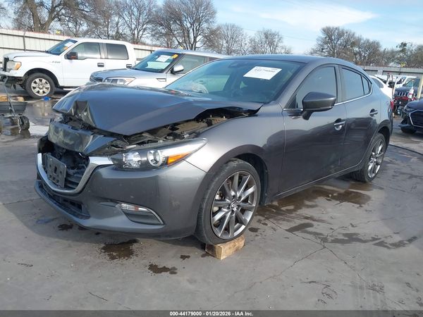 2018 MAZDA MAZDA3 TOURING