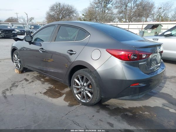 2018 MAZDA MAZDA3 TOURING