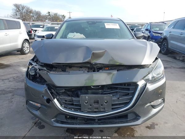 2018 MAZDA MAZDA3 TOURING