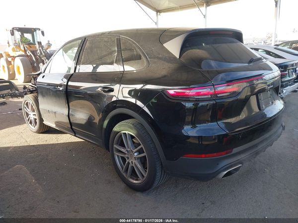2019 PORSCHE CAYENNE