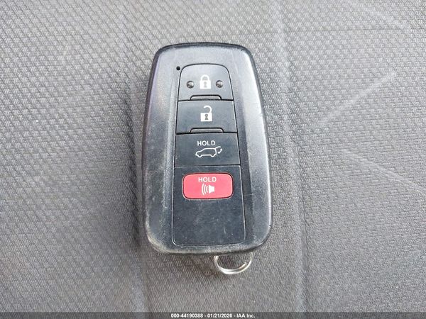 2019 TOYOTA RAV4 XLE