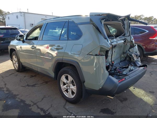 2019 TOYOTA RAV4 XLE