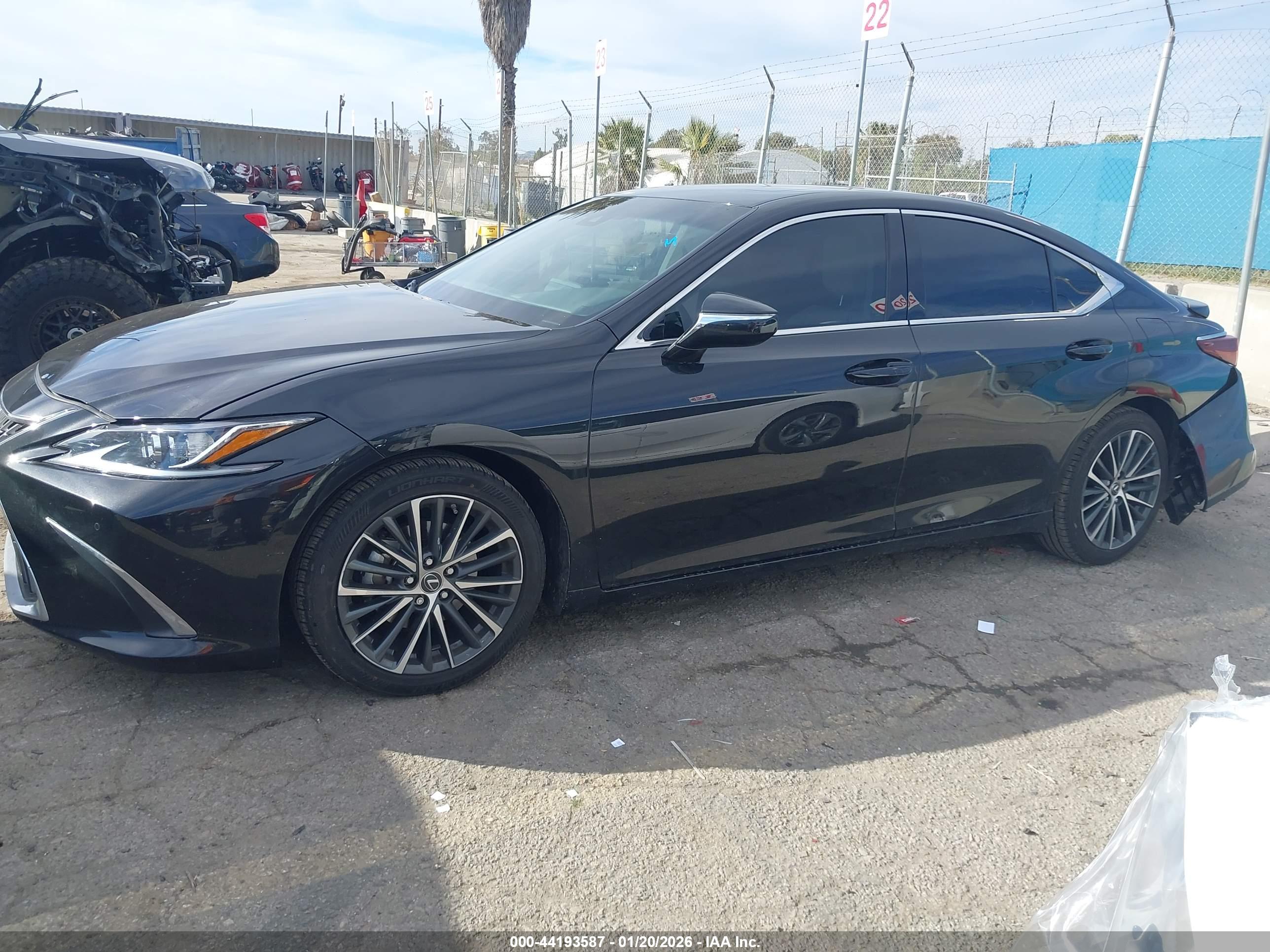 2024 LEXUS ES 300H 300h Premium
