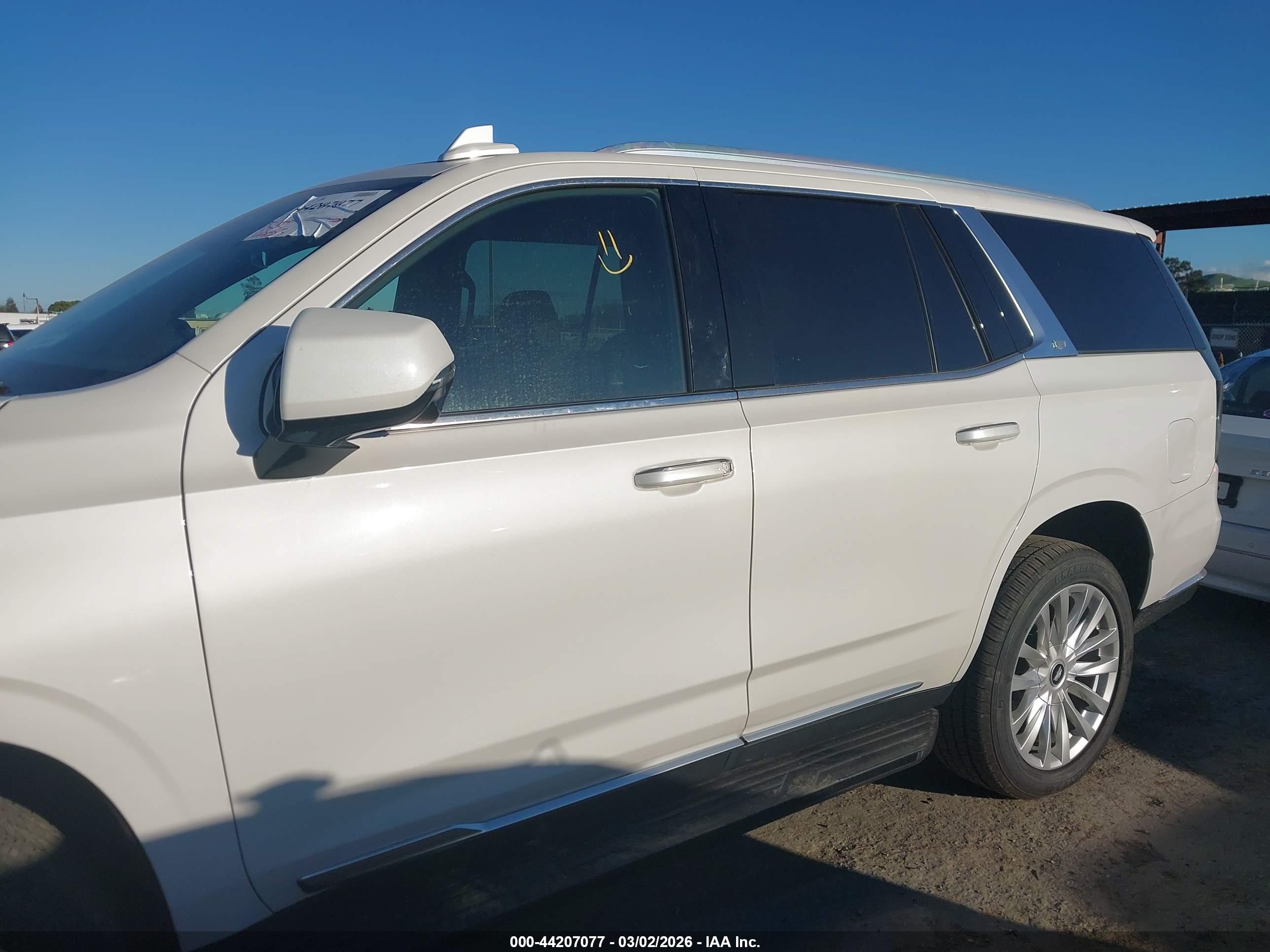 2021 CADILLAC ESCALADE LUXURY