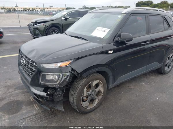 2022 HYUNDAI VENUE SEL