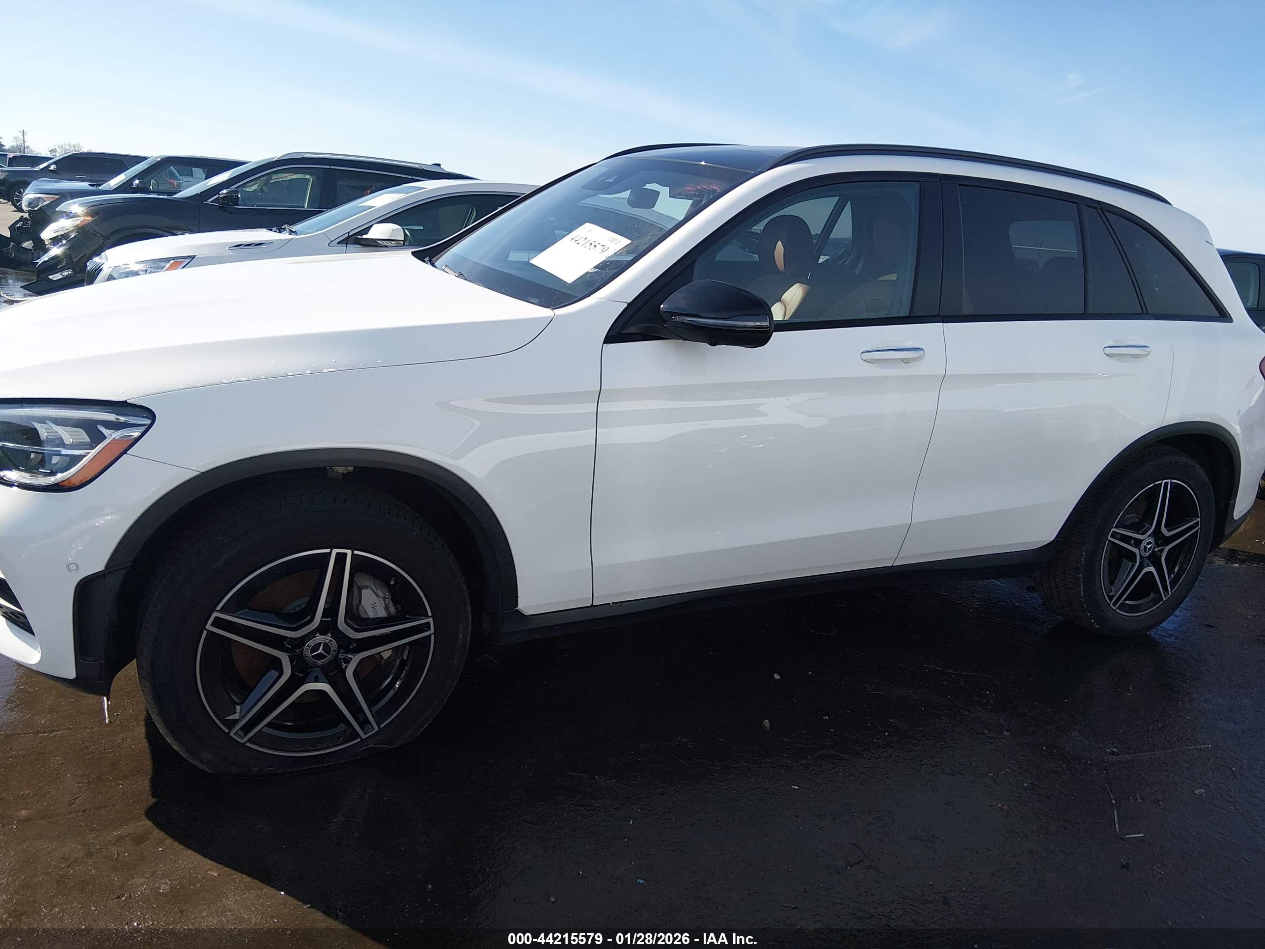 2022 MERCEDES-BENZ GLC 300 4MATIC SUV