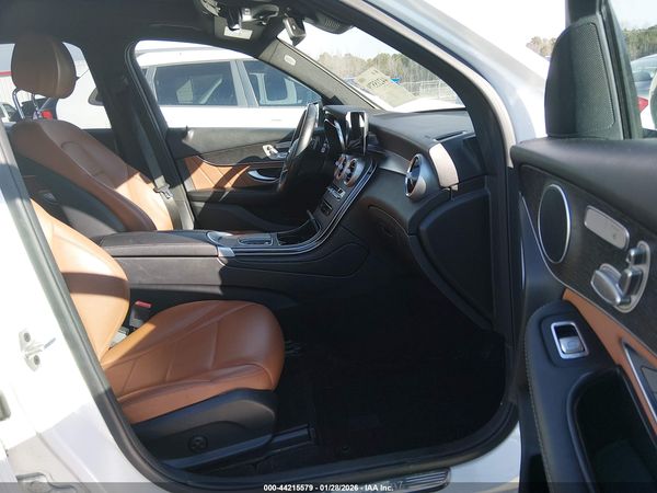 2022 MERCEDES-BENZ GLC 300 4MATIC SUV