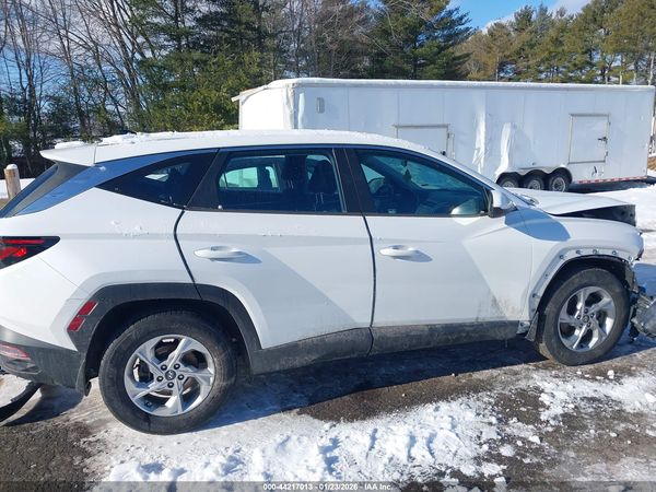 2022 HYUNDAI TUCSON SE