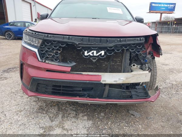 2022 KIA SORENTO S