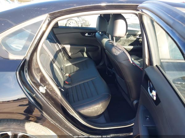 2022 KIA FORTE GT