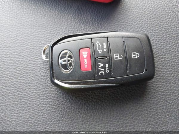 2025 TOYOTA BZ4X XLE — I11