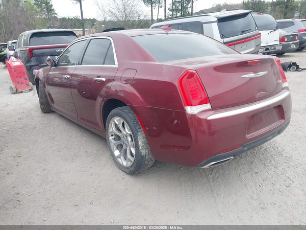 2020 CHRYSLER 300 300C Luxury, 300C — I3