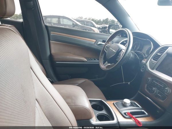 2020 CHRYSLER 300 300C Luxury, 300C — I5